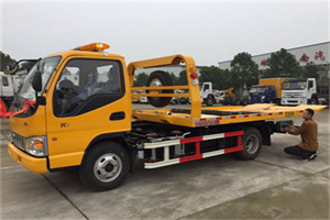 鹰潭哪里有拖车服务